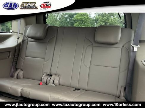 Used 2017 GMC Yukon SLT RWD image 12