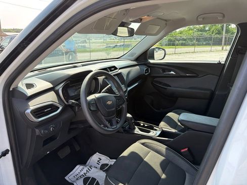 Used 2022 Chevrolet TrailBlazer LS FWD image 10