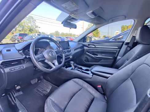 Used 2021 Nissan Altima 2.5 SV image 5