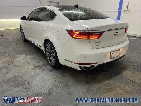 Used 2019 Kia Cadenza Technology image 5