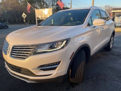 Used 2017 Lincoln MKC Premiere image 3