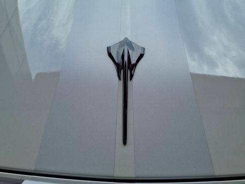 Used 2023 Chevrolet Corvette Stingray Premium Cpe w/ Z51 Performance Package RWD image 4