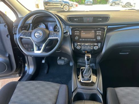 Used 2017 Nissan Rogue Sport SV AWD/4WD image 17