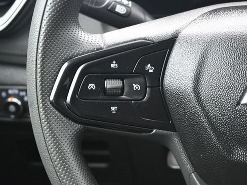 Used 2025 Chevrolet TrailBlazer LT AWD/4WD image 16