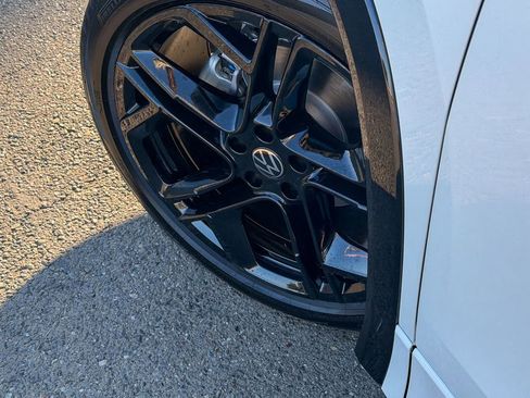 New 2026 Volkswagen Tiguan SE R-Line FWD image 11