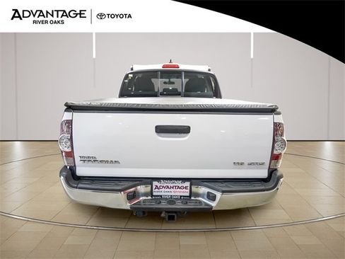 Used 2015 Toyota Tacoma 4x4 Double Cab w/ SR5 Package image 6