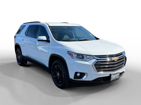 Used 2020 Chevrolet Traverse LT w/ Driver Confidence II Package image 7