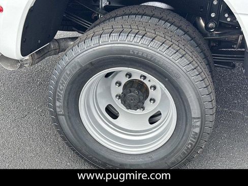 New 2026 Ford F350 XL w/ XL Chrome Package image 17