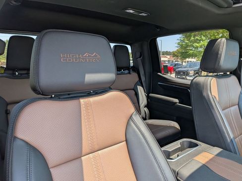 Used 2023 Chevrolet Silverado 1500 High Country w/ High Country Premium Package image 19