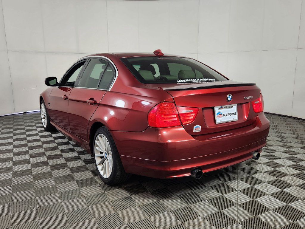 Used 2011 BMW 335i xDrive Sedan AWD/4WD image 5