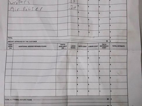 Used 2023 Dodge Challenger SXT w/ Plus Package image 4