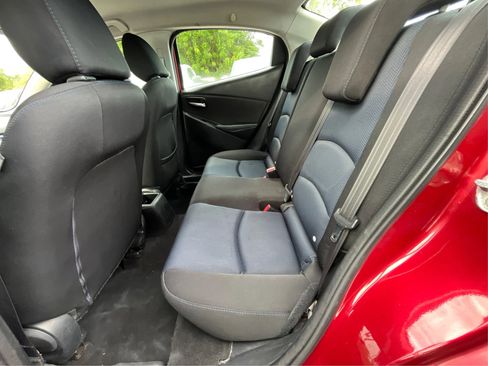 Used 2017 Toyota Yaris iA image 12