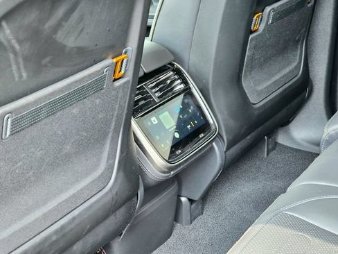 Used 2024 Rivian R1S Adventure AWD/4WD image 28