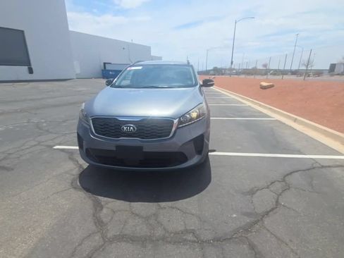 Used 2020 Kia Sorento S FWD image 4