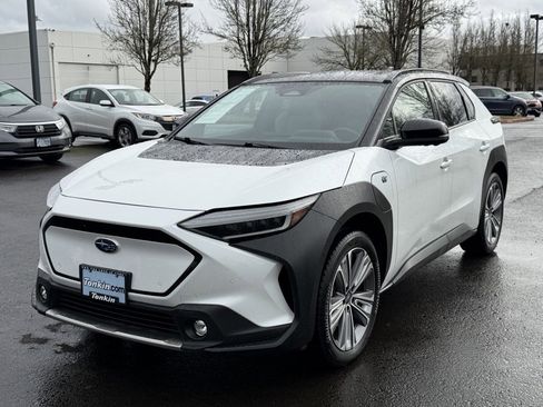 Used 2023 Subaru Solterra AWD image 4