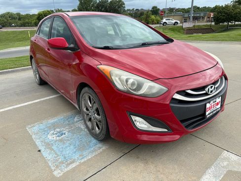Used 2013 Hyundai Elantra GT w/ Touch & Go Pkg FWD image 4