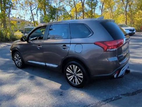 Used 2020 Mitsubishi Outlander ES image 42