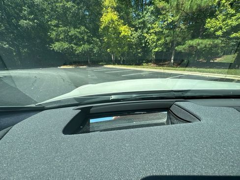 Used 2021 Lexus LS 500 w/ Interior Upgrade Package RWD image 20