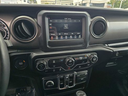 Used 2023 Jeep Wrangler Sport S image 29