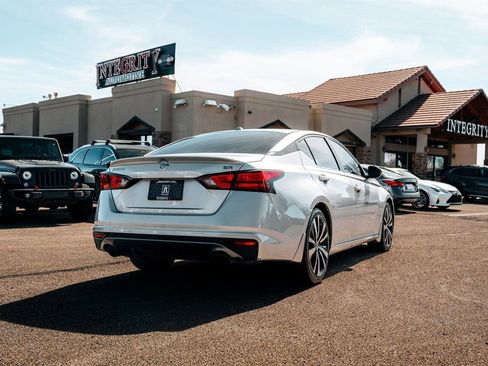 Used 2019 Nissan Altima 2.5 SR w/ SR Premium Package image 7