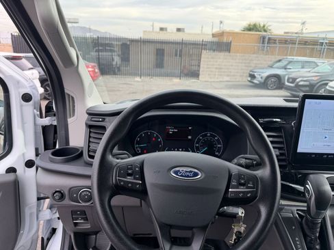 Used 2024 Ford Transit 350 XLT image 32