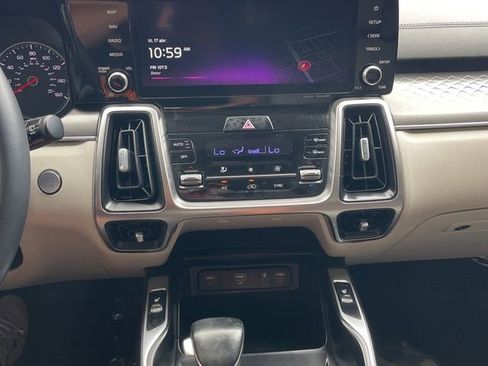 Used 2023 Kia Sorento S w/ Panoramic Sunroof Package FWD image 16