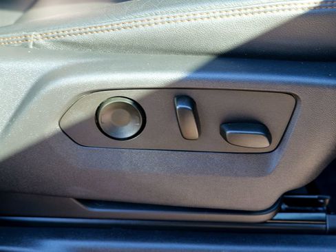 Used 2022 GMC Sierra 1500 AT4 w/ AT4 Preferred Package image 42