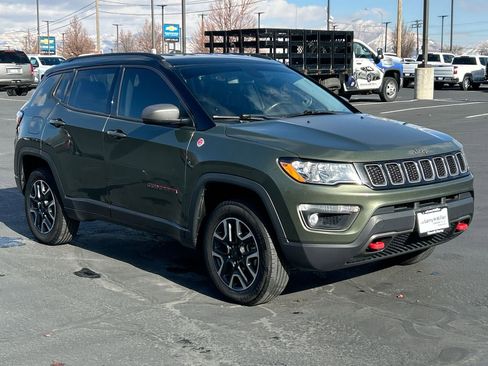 Used 2019 Jeep Compass Trailhawk image 8