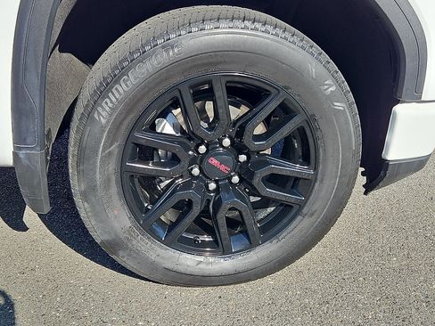 Certified 2024 GMC Sierra 1500 Elevation AWD/4WD image 8