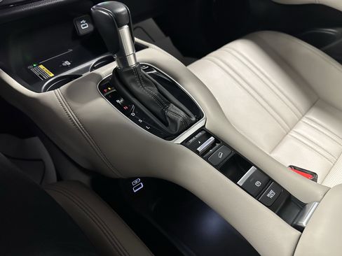 Used 2023 Honda HR-V EX-L image 13