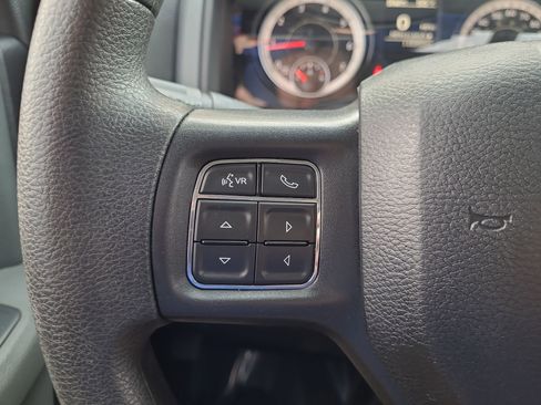 Used 2019 RAM 1500 Classic SLT image 15