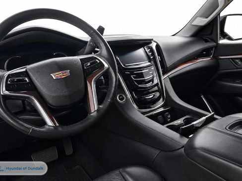 Used 2019 Cadillac Escalade Premium Luxury w/ Escalade Sport Edition RWD image 8