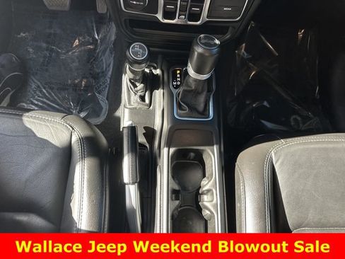 Used 2020 Jeep Wrangler Unlimited Sahara AWD/4WD image 19