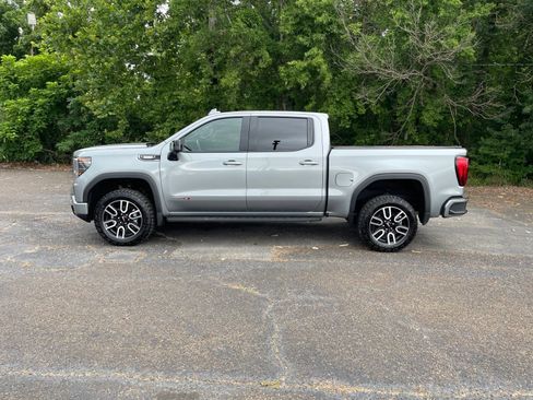 Used 2026 GMC Sierra 1500 AT4 w/ AT4 Premium Package AWD/4WD image 2