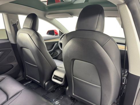 Used 2022 Tesla Model 3 Standard Range image 37