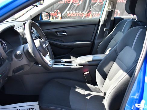 Used 2024 Nissan Sentra SV FWD image 16