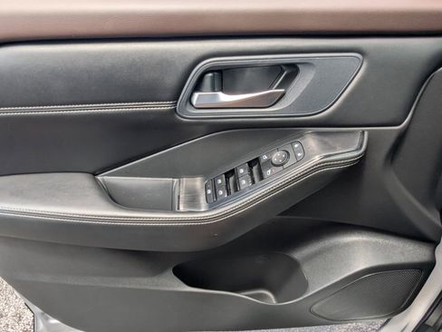 Certified 2023 Nissan Rogue SV w/ SV Premium B Package FWD image 35