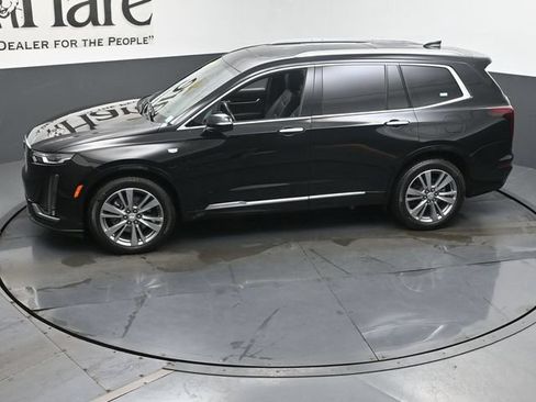Used 2025 Cadillac XT6 Premium Luxury FWD image 61
