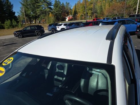 Used 2022 Chrysler Pacifica Touring-L image 84