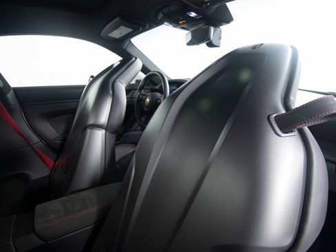 Certified 2023 Porsche 911 Carrera GTS RWD image 39