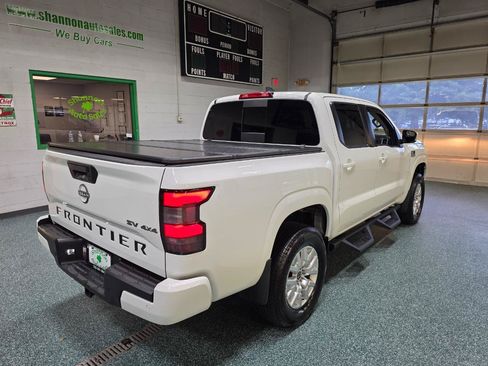 Used 2024 Nissan Frontier SV w/ SV Convenience Package AWD/4WD image 6