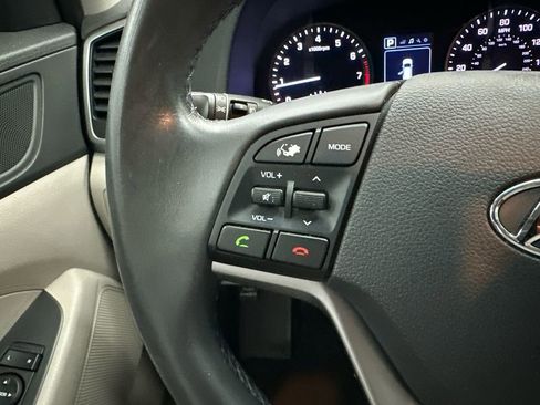 Used 2018 Hyundai Tucson Sport FWD image 25