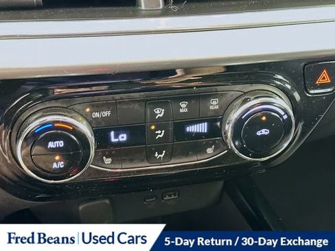 Used 2025 Chevrolet Trax LT w/ Driver Confidence Package FWD image 22
