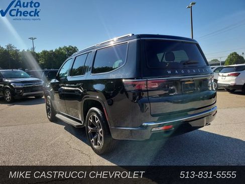 Used 2024 Jeep Wagoneer Series III AWD/4WD image 3
