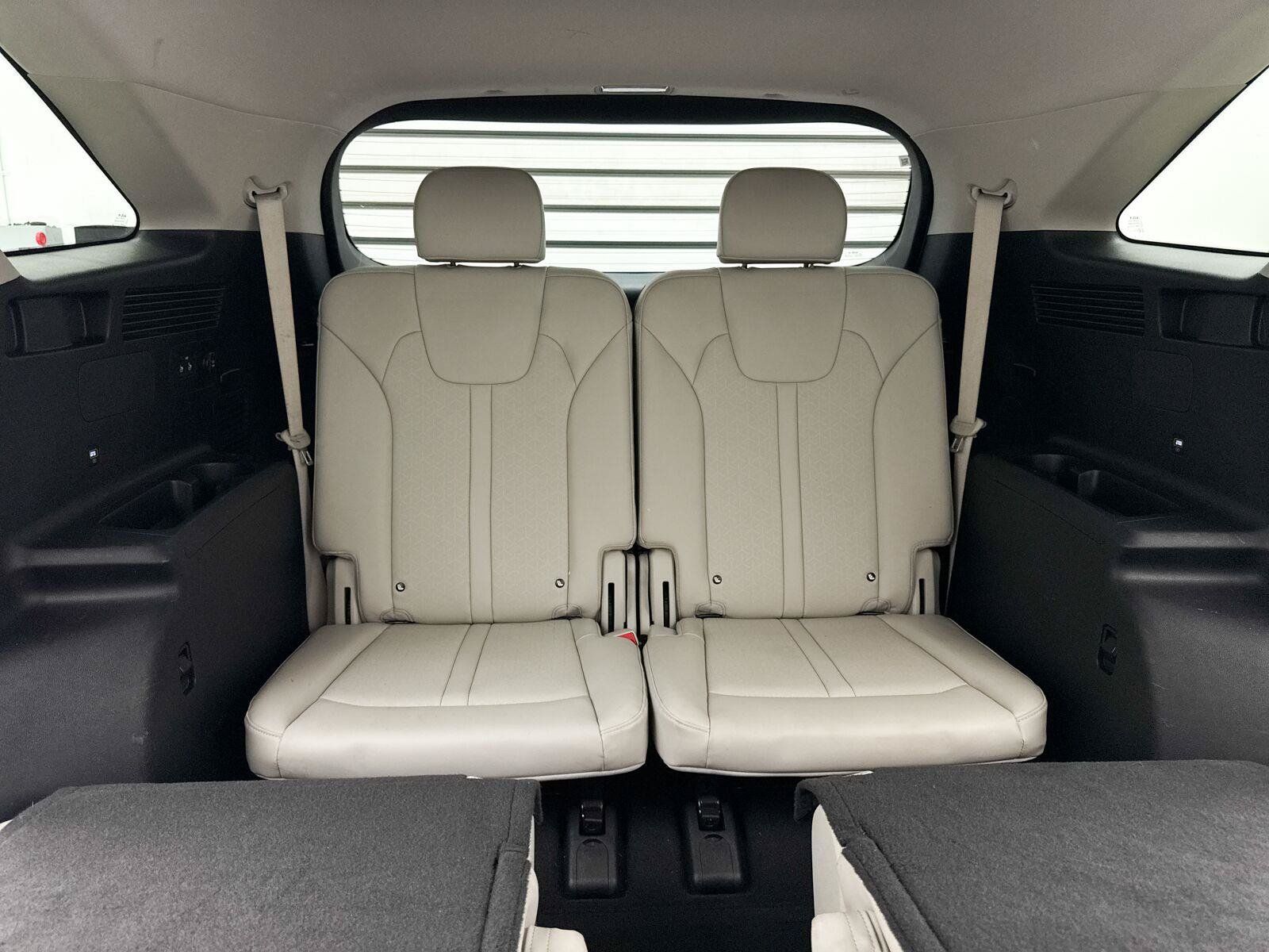 Used 2023 Kia Sorento EX w/ Panoramic Sunroof Package FWD image 13