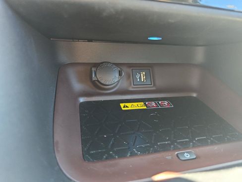 Used 2025 Toyota RAV4 Limited w/ Advanced Technology Package AWD/4WD image 25