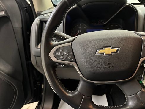 Used 2021 Chevrolet Colorado Z71 w/ Z71 Midnight Edition image 14