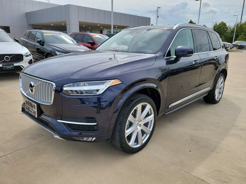 Used 2017 Volvo XC90 T6 Inscription w/ Vision Package AWD/4WD image 4