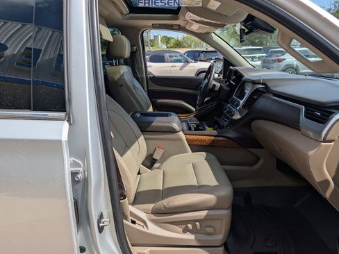 Used 2017 Chevrolet Tahoe Premier AWD/4WD image 31