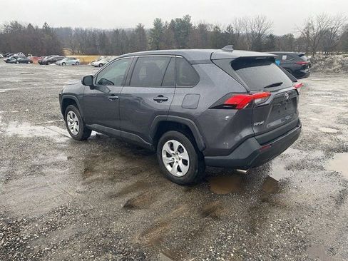 Used 2022 Toyota RAV4 LE image 4